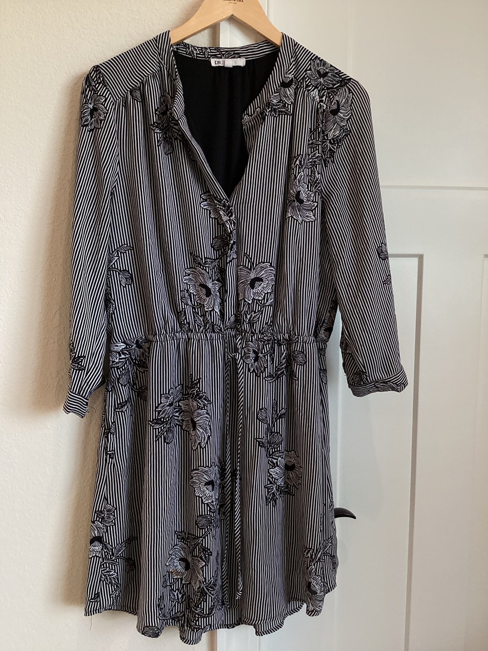 DR2 Long Sleeve Mini Dress Elastic Waist Large Black Stripe Floral - Picture 1 of 12